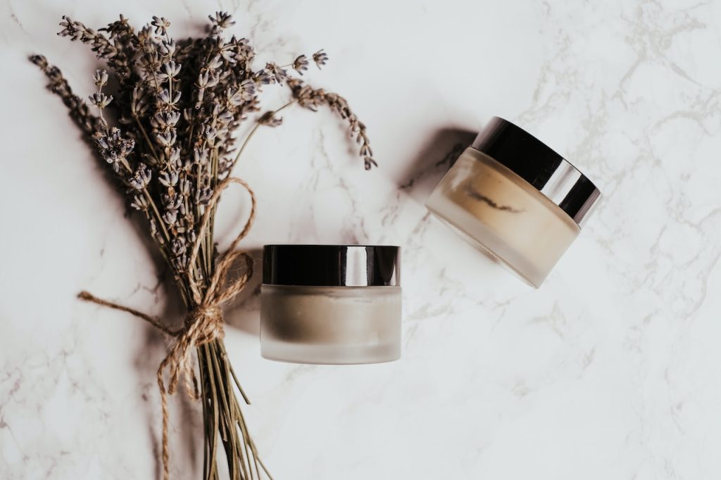 Các giải pháp làm đẹp tự nhiên rẻ hơn các sản phẩm mua ở cửa hàng