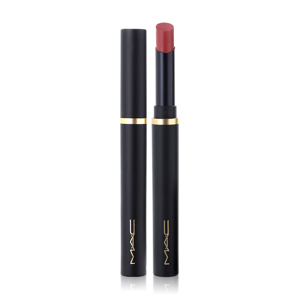 Son môi M.A.C phù hợp makeup phụ nữ Pháp.