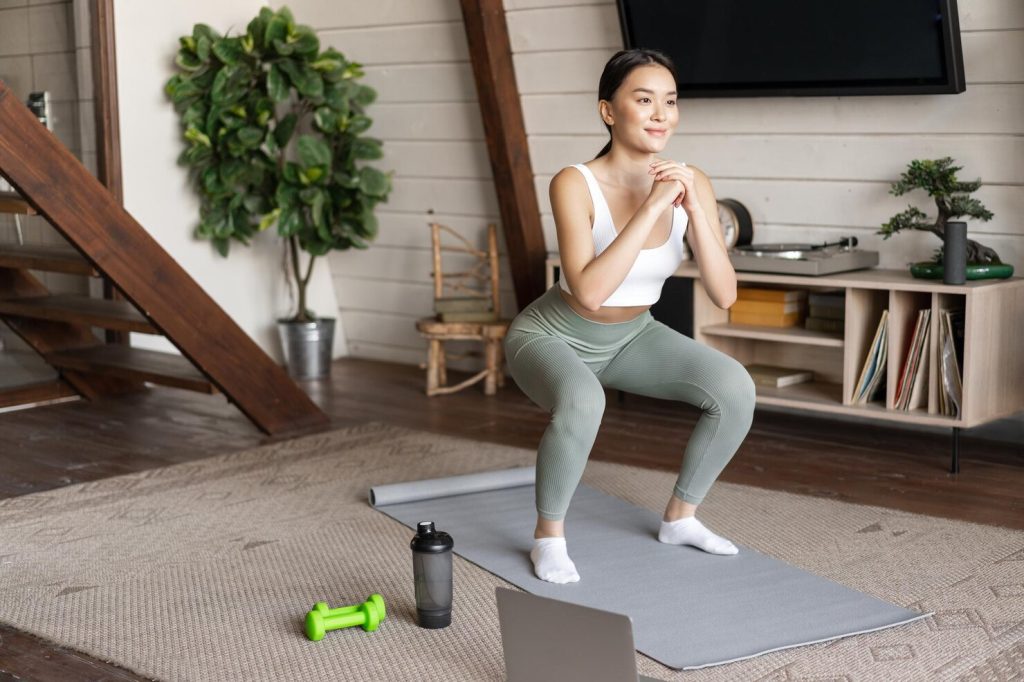 Bài tập squat giúp giảm cân.