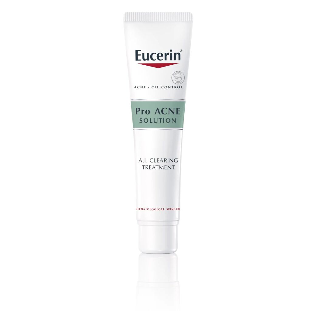 Tinh chất giảm mụn Eucerin.