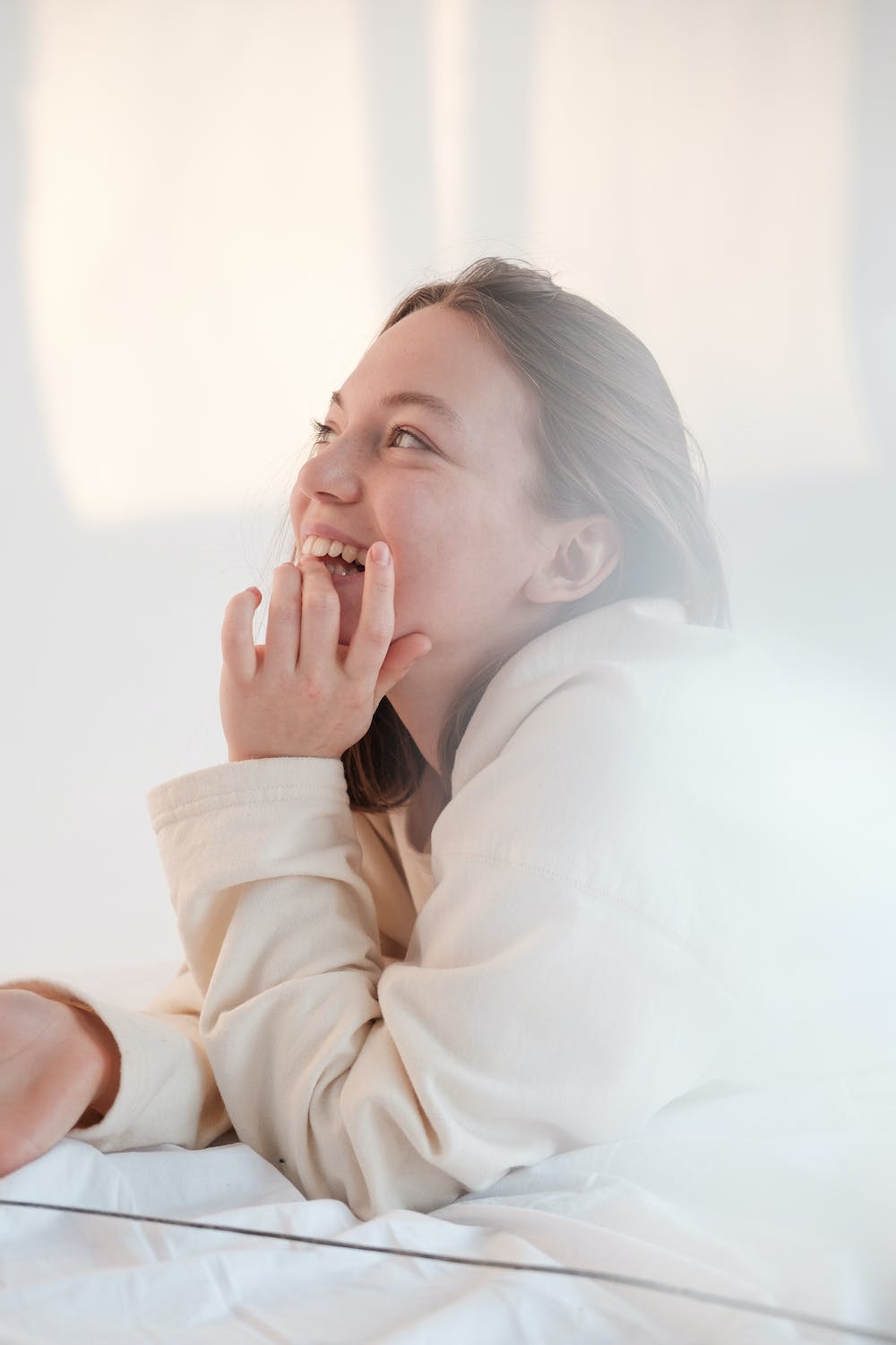 Loại bỏ tật cắn móng tay.