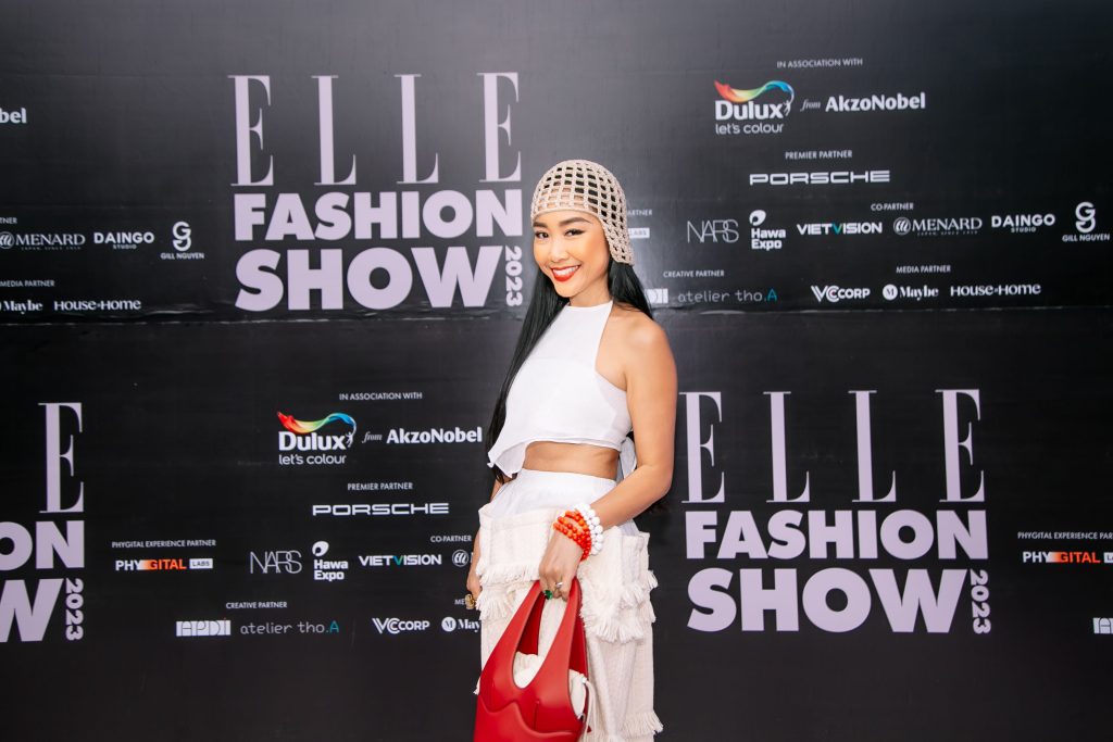 Đoan Trang tại thảm đỏ ELLE Fashion Show.