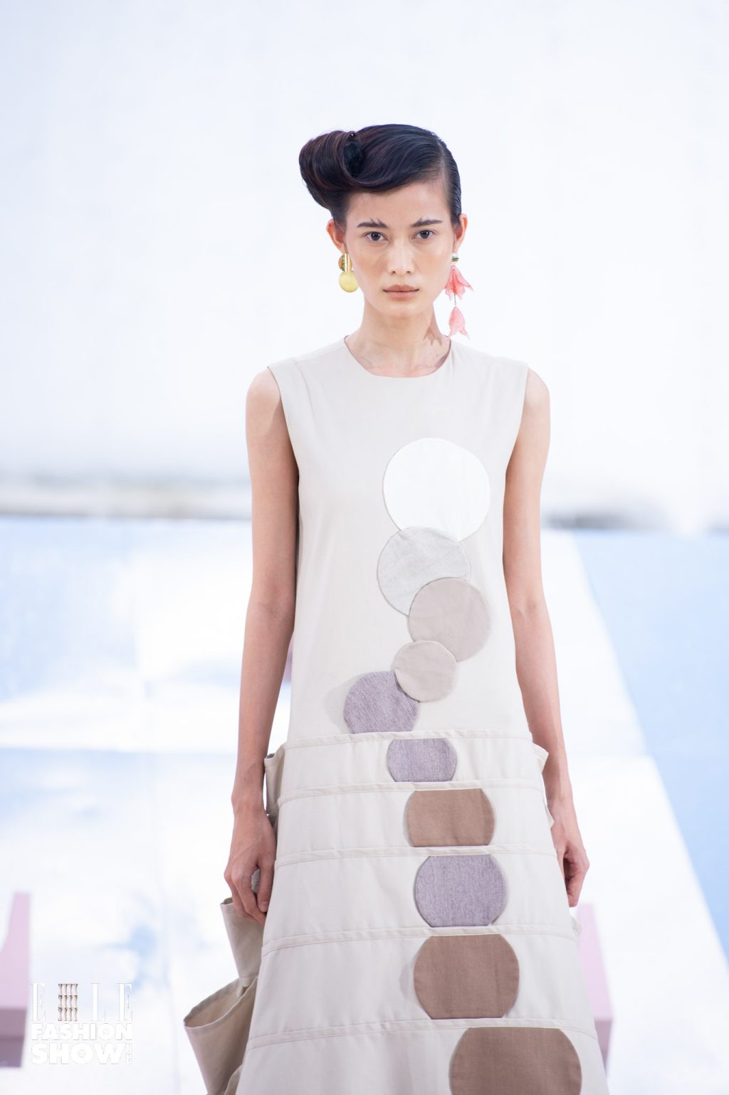 Kiểu tóc trong BST “Inside Our Cocoon” của NTK Trương Thanh Hải.