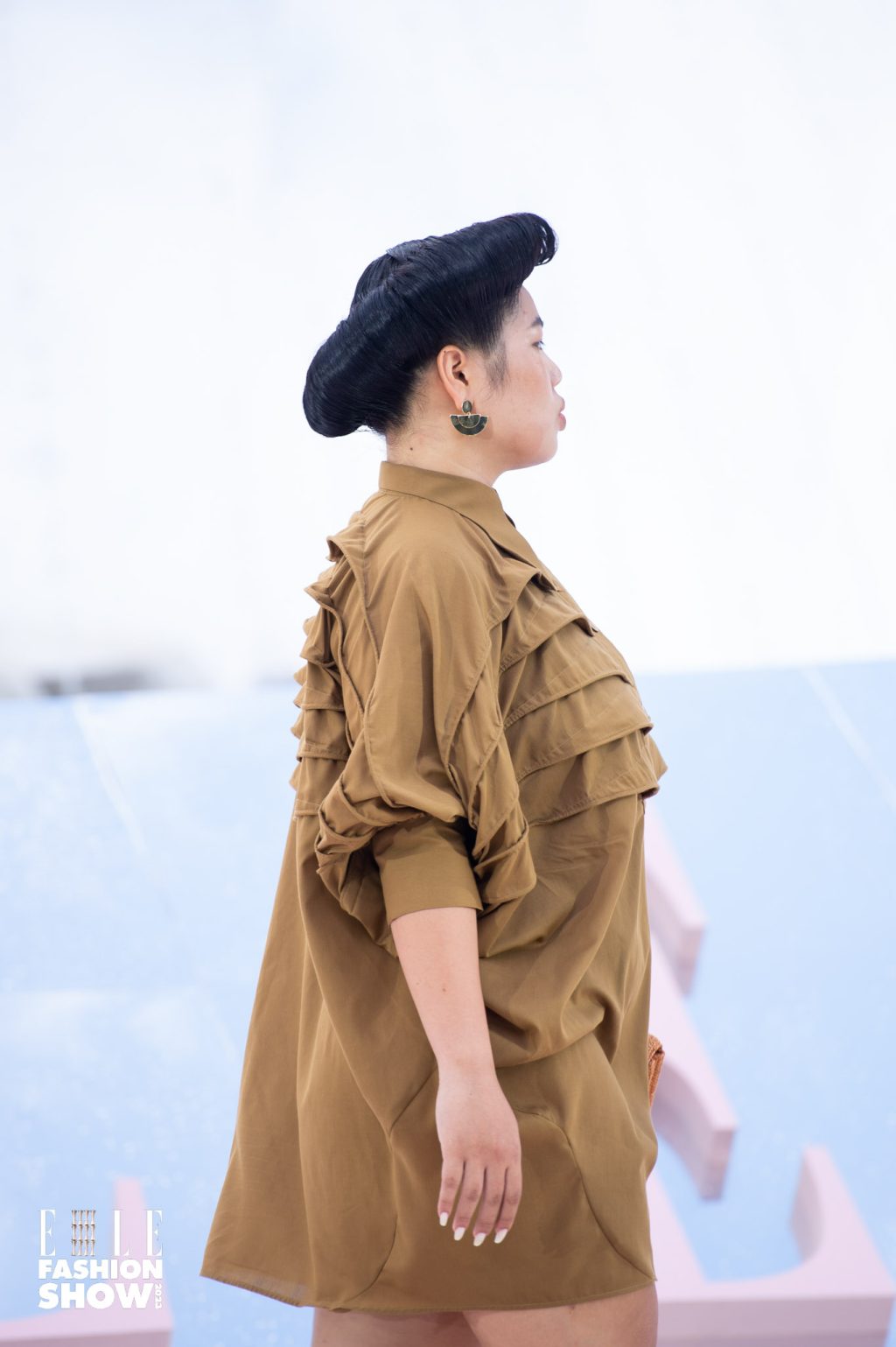 Kiểu tóc trong BST “Inside Our Cocoon” của NTK Trương Thanh Hải.