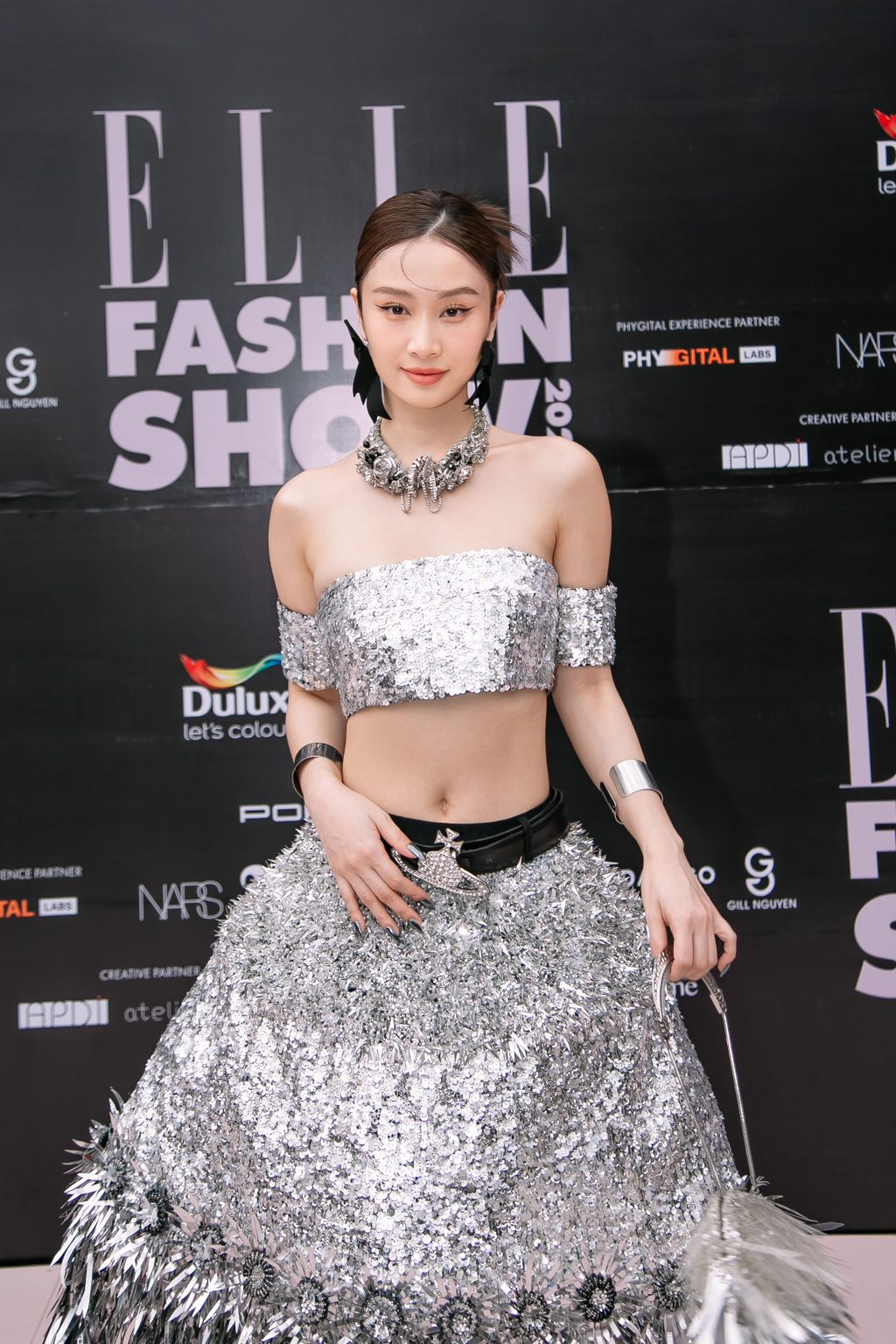 Jun Vũ với lối trang điểm nhẹ nhàng.