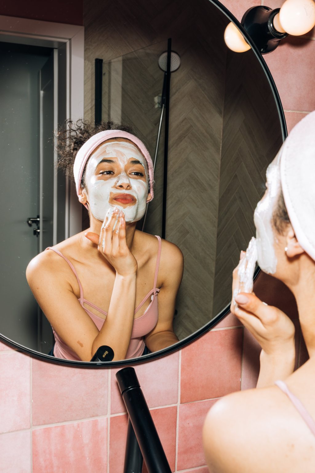 Mặt nạ bùn khoáng - Sức mạnh hút sạch bã nhờn cho làn da ráo mịn