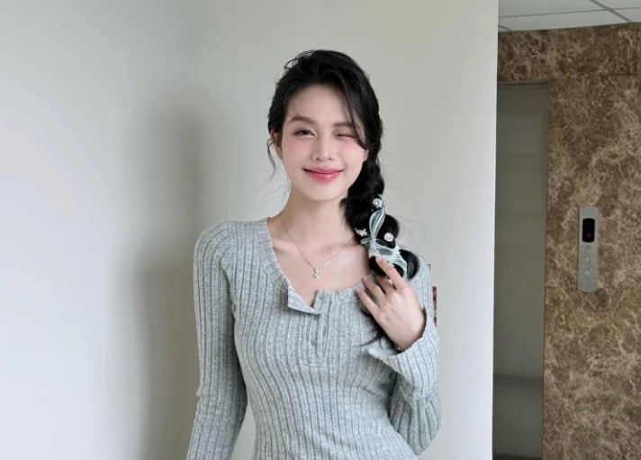 Sau 2 năm kể từ ngày đoạt vương miện, người đẹp gốc Đà Nẵng ngày càng thăng hạng về ngoại hình.