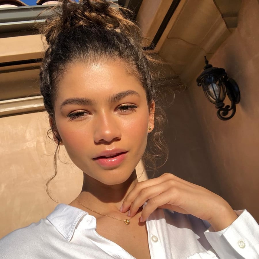 Thay vì uống cà phê, Zendaya chọn matcha như một nguồn cung cấp năng lượng cho cả ngày.