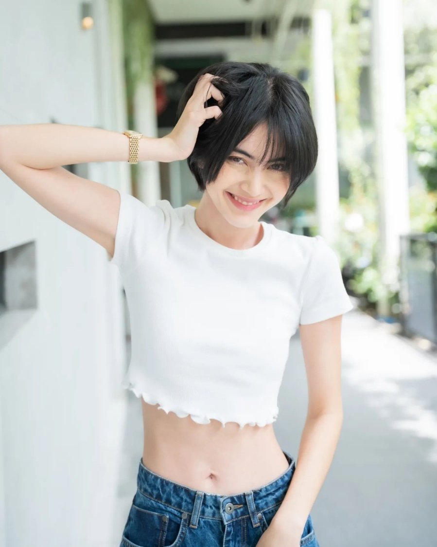 Sau khi gội đầu, bạn chỉ cần dùng lược chải và sấy để tạo độ phồng tự nhiên.