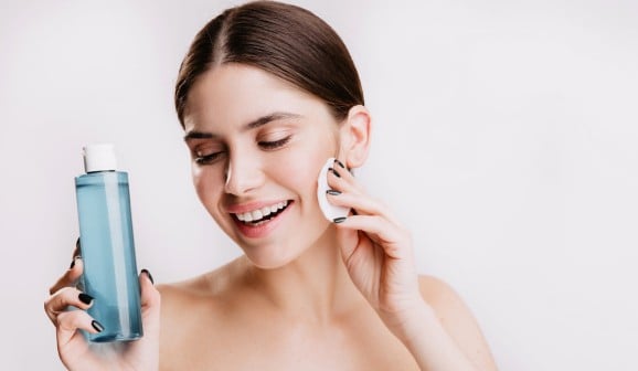 Chăm sóc da với các bước cơ bản này sẽ có nhiều lợi ích.