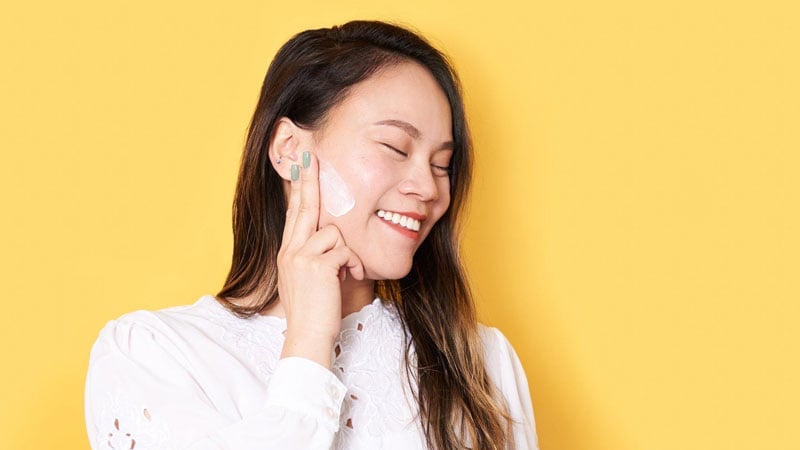 Sử dụng loại kem chống nắng không phù hợp với loại da đảm bảo bảo vê da đúng cách.