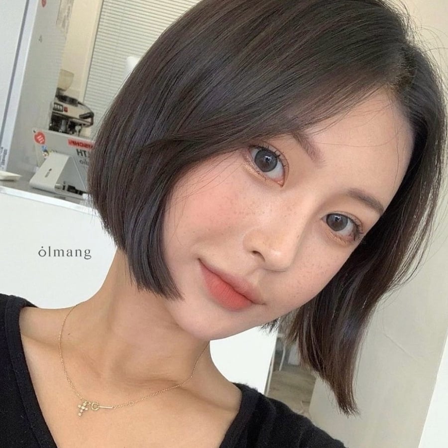 Kiểu tóc này mang đến sự chỉn chu và thanh lịch cho nhan sắc.