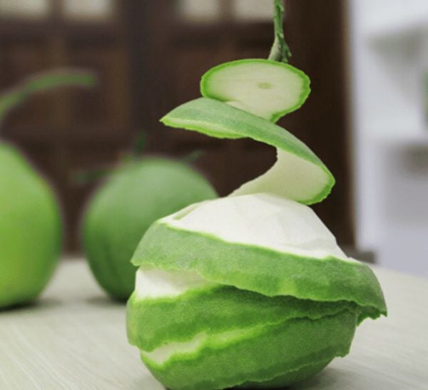 Có thể sử dụng riêng vỏ bưởi hoặc kết hợp với một số loại thảo dược khác.