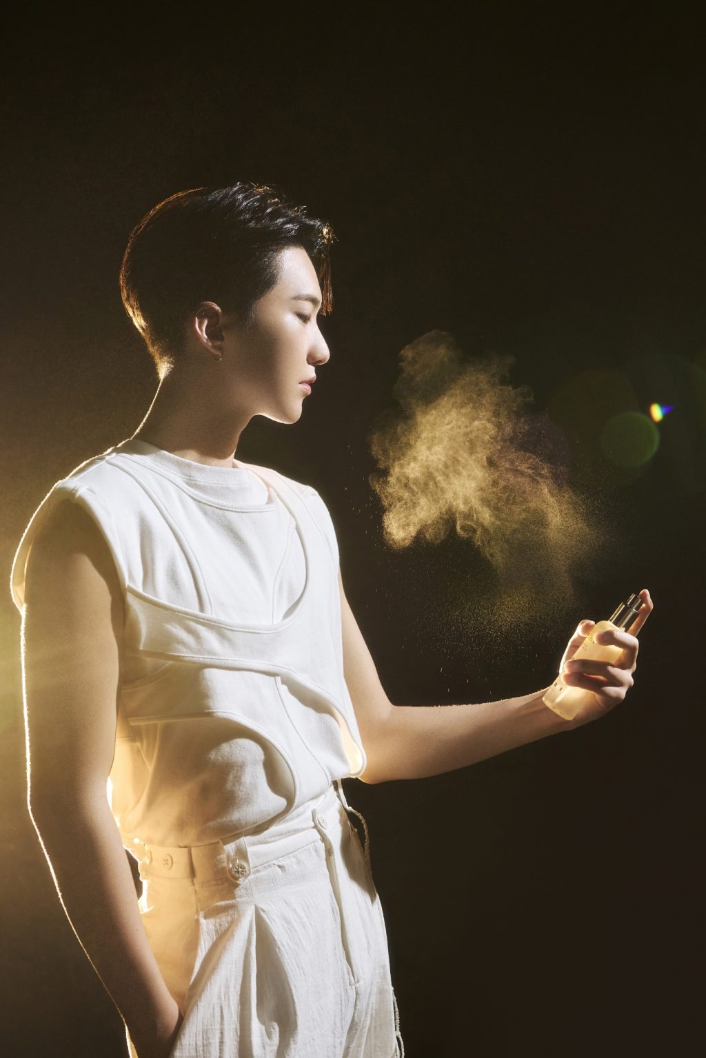 HOSHI sử dụng xịt khoáng serum d’Alba