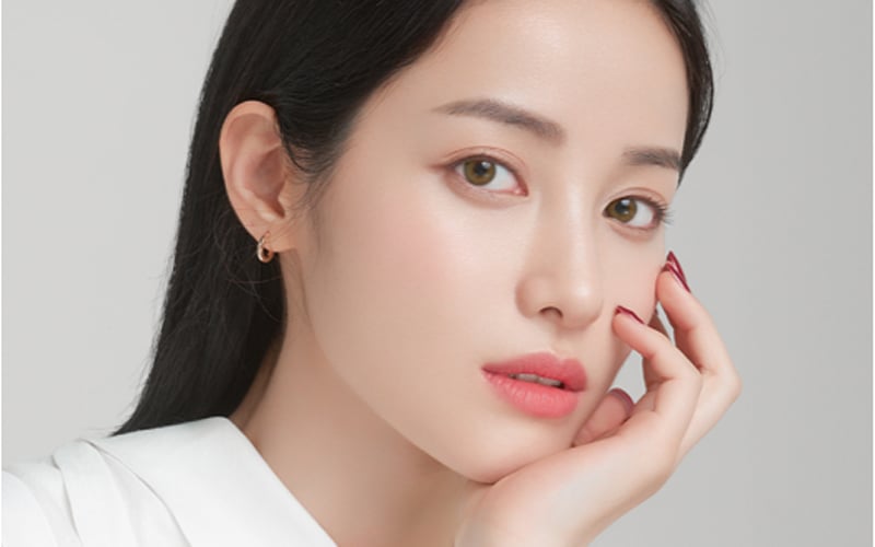 Kết cấu mịn mờ sẽ làm dịu các sắc thái của men răng, tạo nên nụ cười hoàn hảo.
