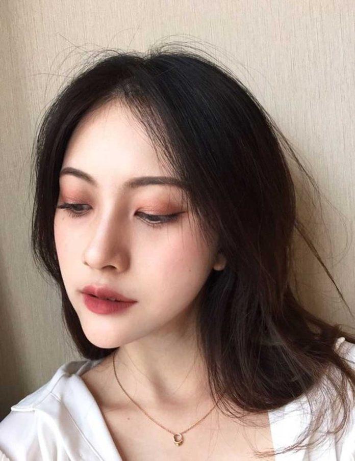 Màu mận tím là sắc thái lý tưởng để làm sáng răng và tạo nét sang trọng cho diện mạo.