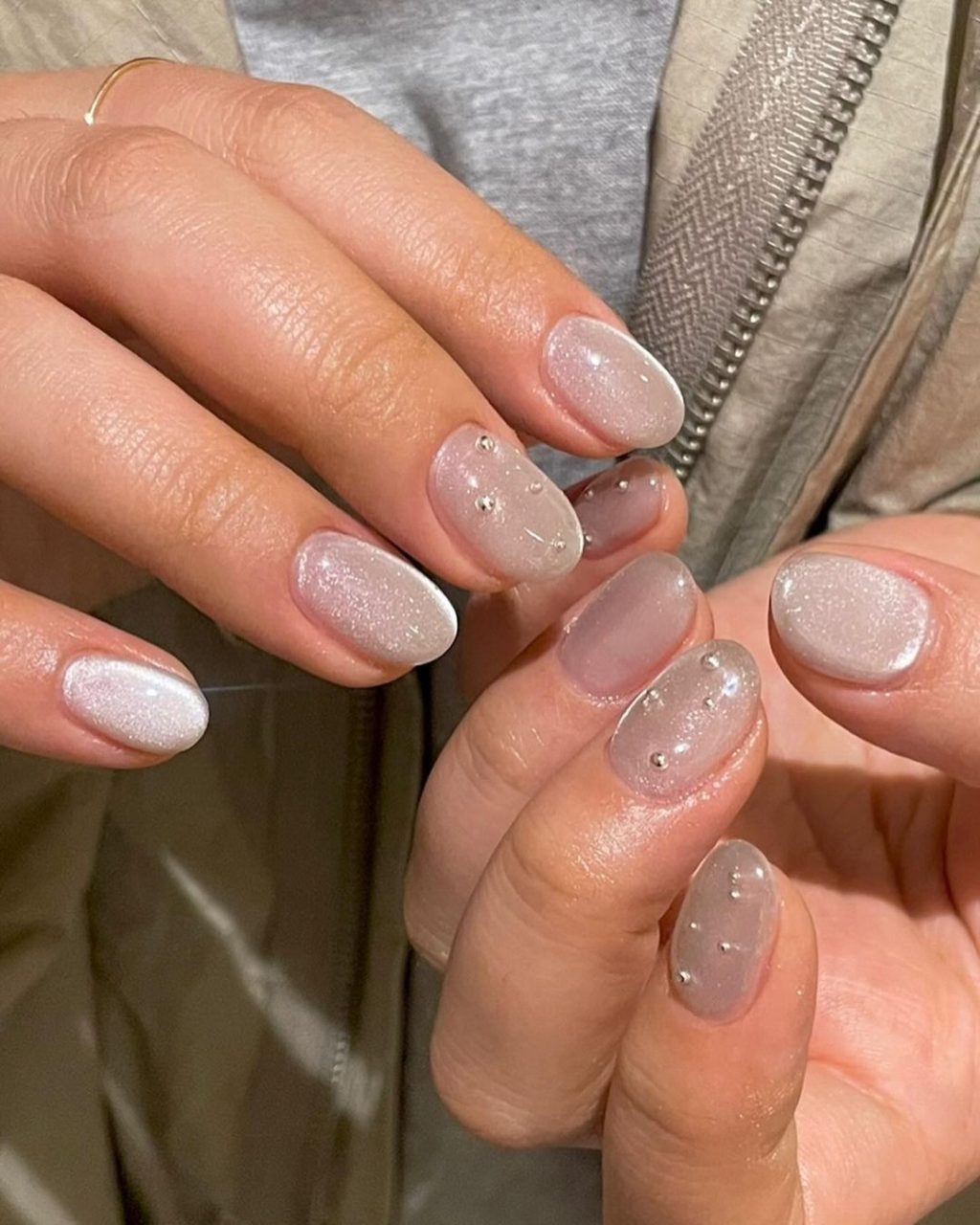 Mắt mèo - kiểu nail đính đá sang trọng