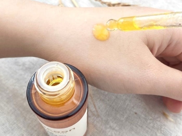 Serum tinh chất nghệ giúp chống viêm và chống ôxy hóa cho lan da