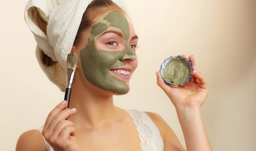 Mặt nạ đất sét không chỉ giúp cho làn da đẹp, mà còn hỗ trợ trị mụn và thu nhỏ lỗ chân lông...