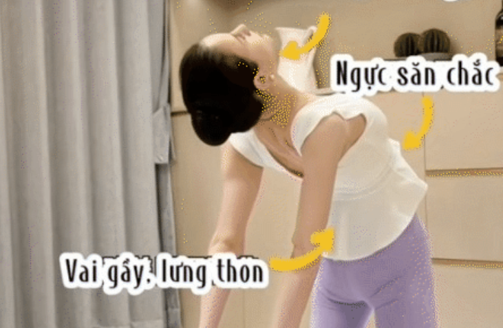 Tư thế hỗ trợ cải thiện độ săn chắc cho vùng da cổ cũng như toàn bộ gương mặt.