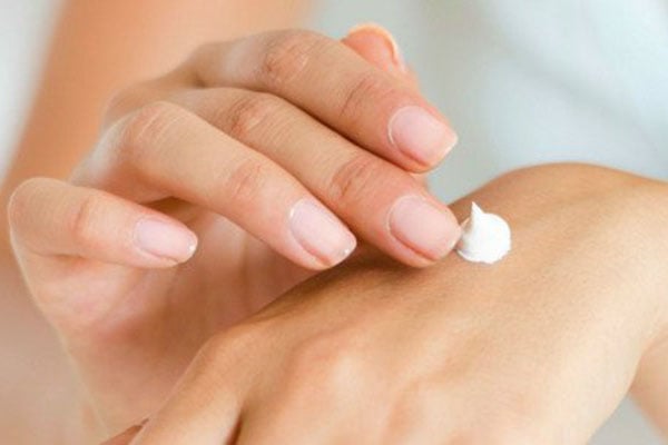 ượng khuyên dùng là khoảng một giọt cỡ hạt đậu cho toàn bộ khuôn mặt.