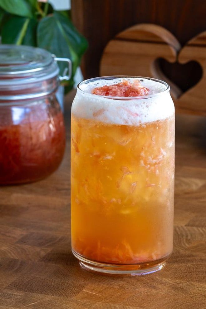 Khi kết hợp bưởi và mật ong sẽ cải thiện làn da đen sạm, không đều màu