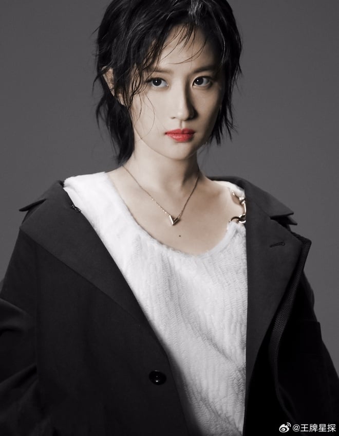 Hình ảnh mới của mỹ nhân đình đám đã lên thẳng hot search Weibo