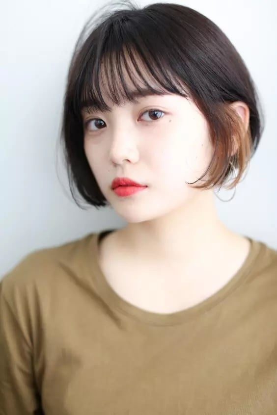 Tóc ngắn ngang tai