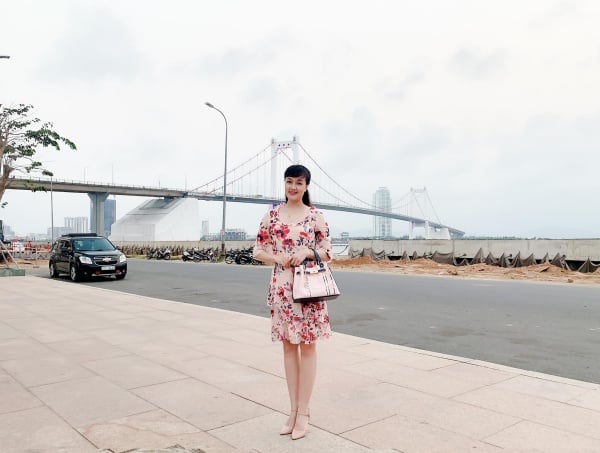 Nhan sắc ở tuổi tứ tuần rạng rỡ, tươi trẻ của Vân Dung là niềm ao ước của rất nhiều người.