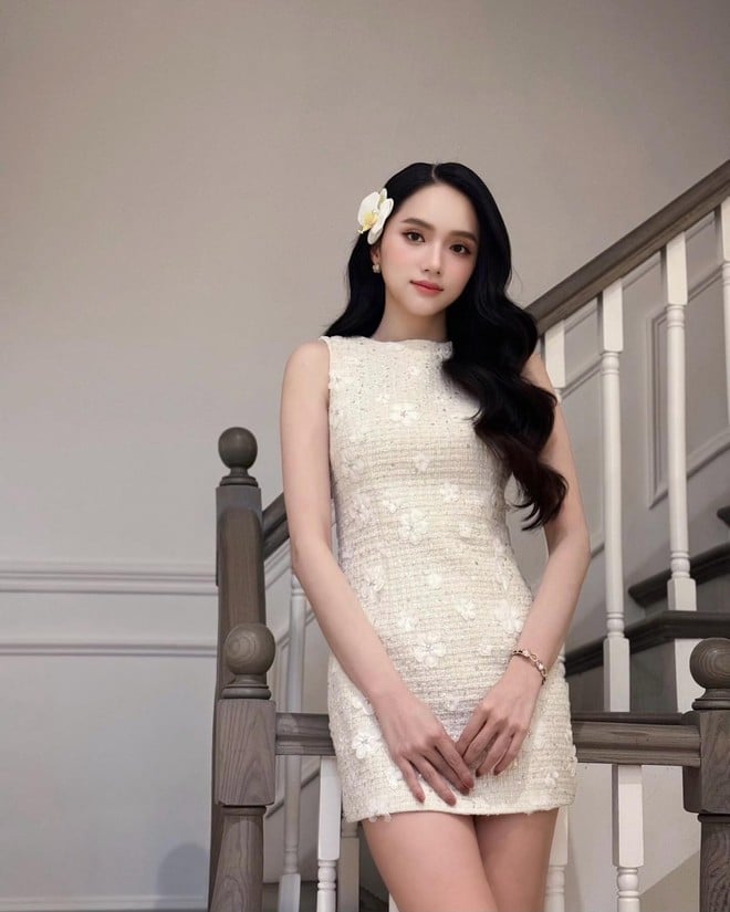 Hương Giang còn cho thấy khả năng biến hóa qua nhiều phong cách khác nhau.