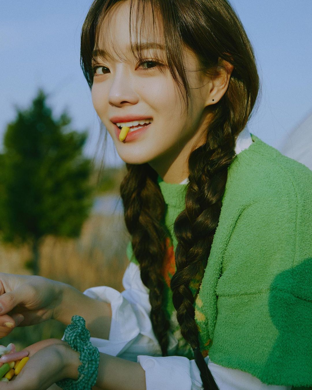 Kim Se Jeong tóc mái thưa, ăn khoai tây-skincare routine