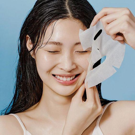 Chúng ta nên đặt đồng hồ hẹn giờ để bước chăm sóc da này đạt hiệu quả tốt nhất.