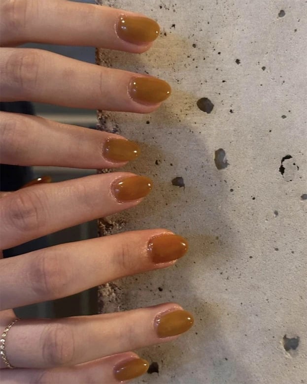Mẫu nail hứa hẹn “chinh phục” những nàng yêu thích sự ngọt ngào và phong cách tối giản.