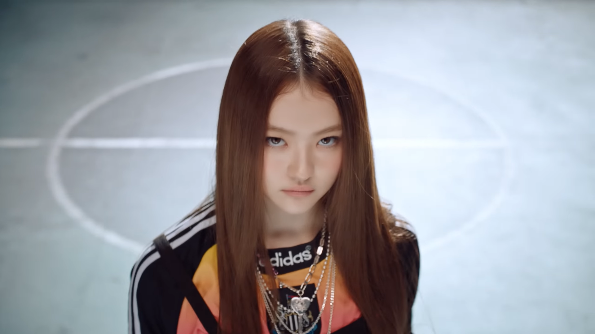 Meovv Ella Gross phong cách trang điểm