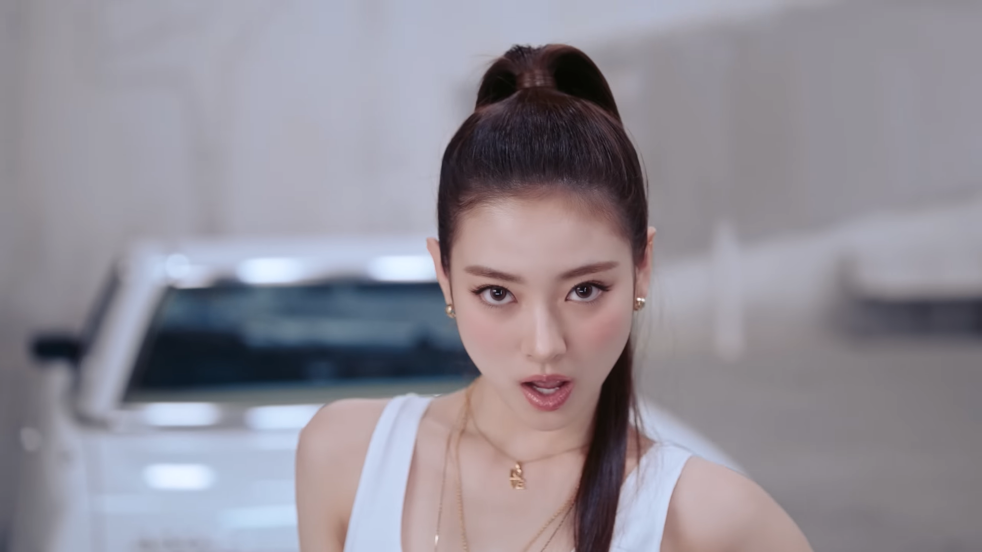 Meovv Anna phong cách trang điểm