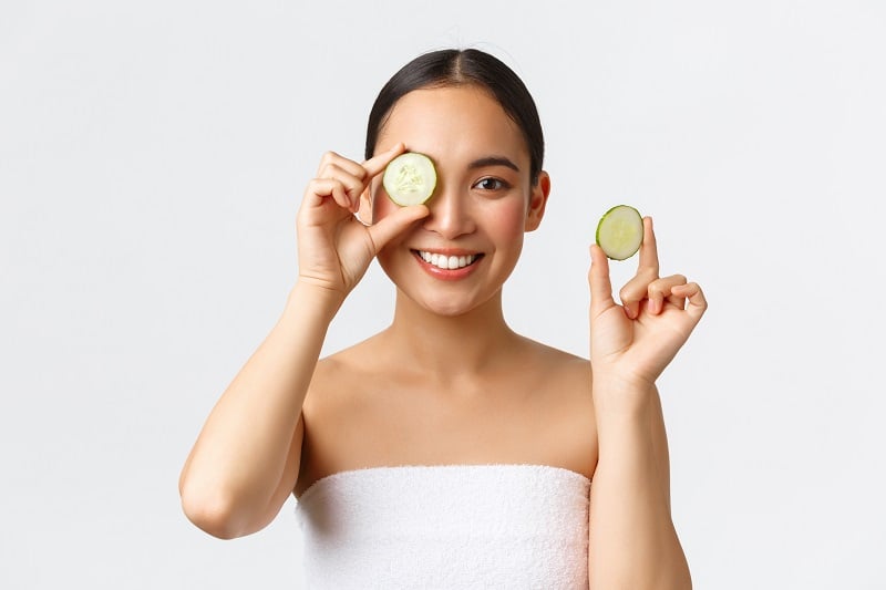 Trước Tết, hãy tạo cho mình một thói quen skincare tối giản nhưng hiệu quả.