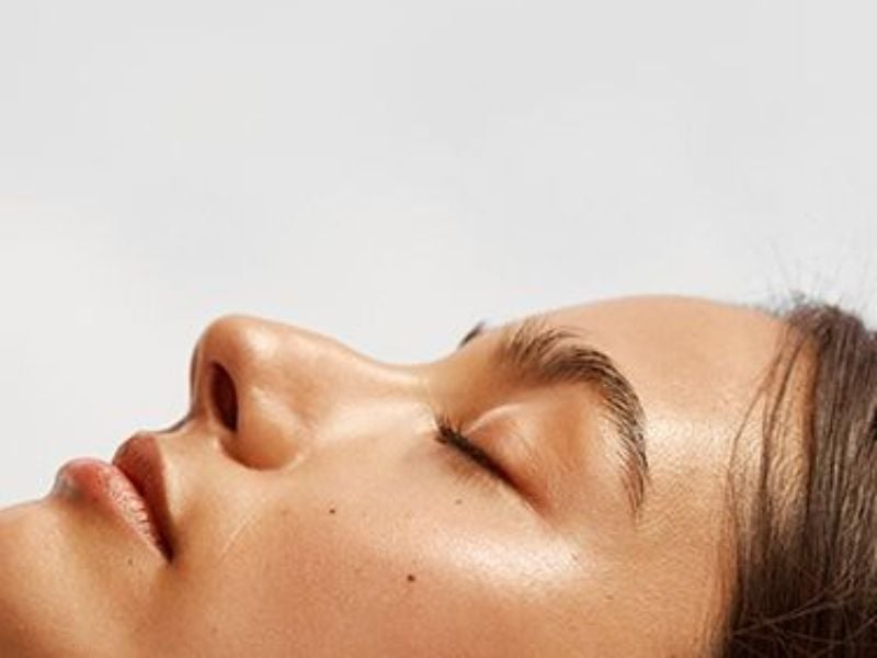 Môi trường ô nhiễm, bụi bẩn, hóa chất độc hại có thể tác động tiêu cực đến làn da