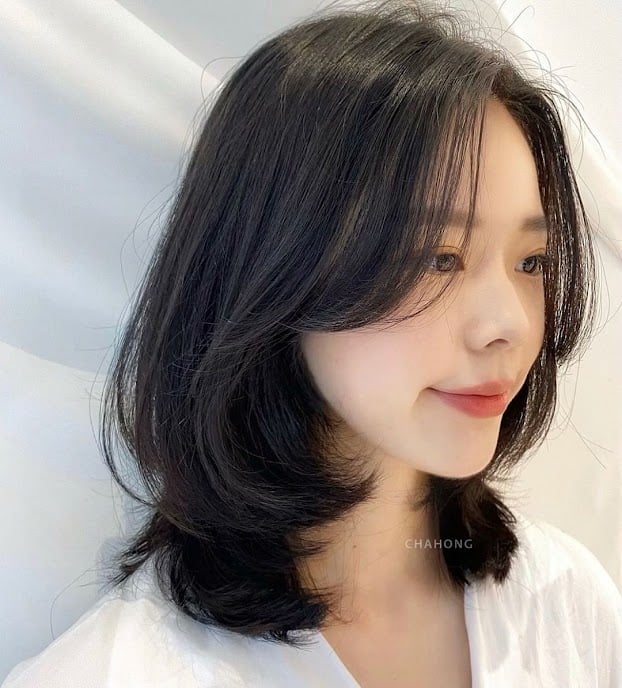 Tóc ngang vai uốn dáng Layer