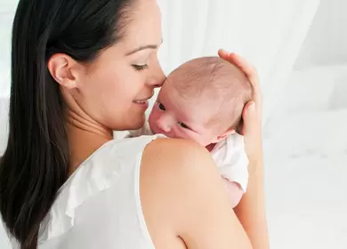 Vỗ ợ hơi cho trẻ sơ sinh – Bí quyết vàng giúp con ăn khỏe, ngủ ngoan