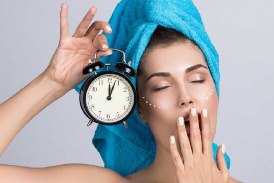 Lý do vì sao dưỡng ẩm da vào ban đêm thực sự cần thiết và quan trọng hơn ban ngày