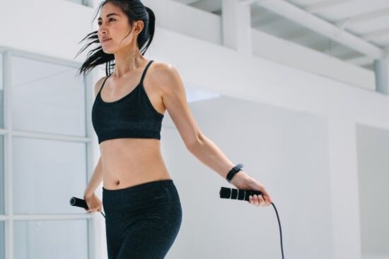Nhảy dây – bài tập đốt cháy calo tốt nhất cho người mới bắt đầu