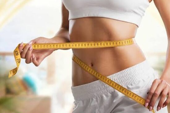4 mẹo giúp bạn tránh được "cám dỗ" ăn uống mùa lễ hội, giữ thân hình mảnh mai thon gọn