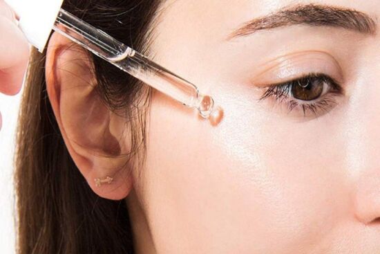 Ghim ngay 5 bước dùng serum đúng cách giúp da căng mọng, ngậm nước mùa lạnh