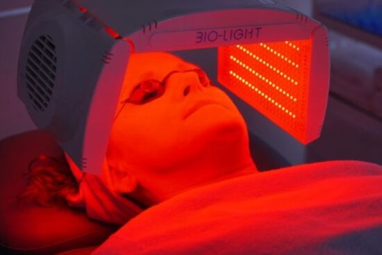 LED light therapy – Phương pháp làm đẹp không xâm lấn từ ánh sáng LED