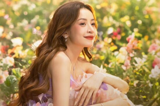 Bạn thân vô tình hé lộ Chi Pu đang hẹn hò qua chi tiết này
