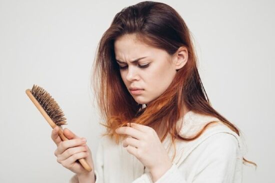 Áp dụng 3 mẹo dùng dầu gội sau bạn sẽ có mái tóc bóng mượt hơn cả đi salon
