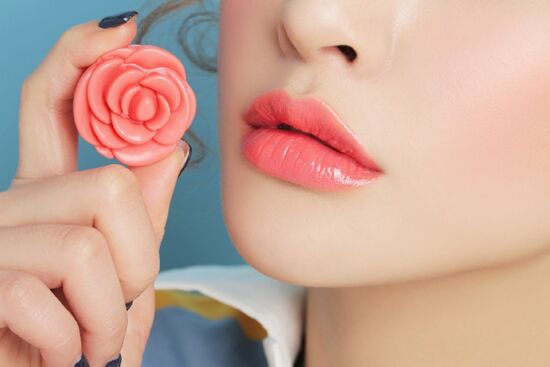 Một số điều cần biết trước khi mua son dưỡng môi và thời điểm dùng son dưỡng an toàn, hiệu quả