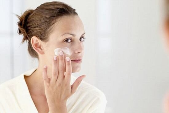 4 sai lầm lớn trong chăm sóc da khiến da lão hóa không phanh, càng lúc càng xấu