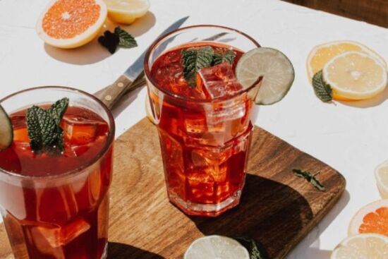 “Nhất dáng nhì da” với trà nấm Kombucha