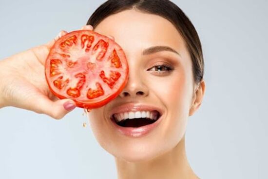 Những tác dụng làm đẹp từ cà chua, chị em nên tham khảo để cải thiện làn trước Tết